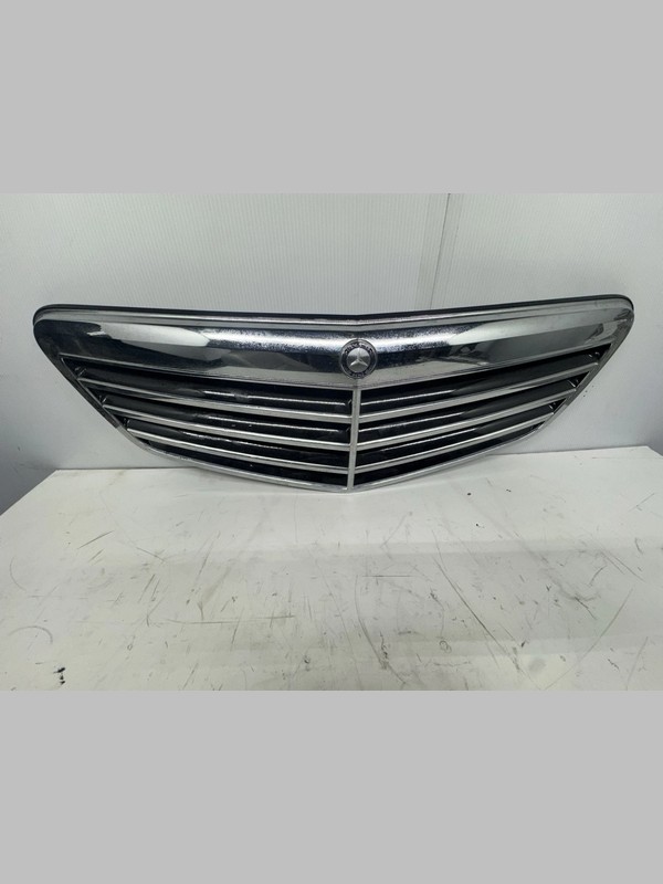 2010-2013 MERCEDES BENZ E CLASS W212 FRONT GRILL GRILLE A2128800583 OEM $219.99