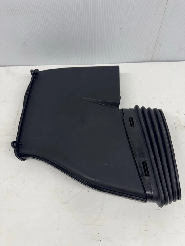 2019 2020 2021 2022 ASTON MARTIN DBX AIR DUCT RADIATOR SUPPORT LEFT OEM USED $329.99