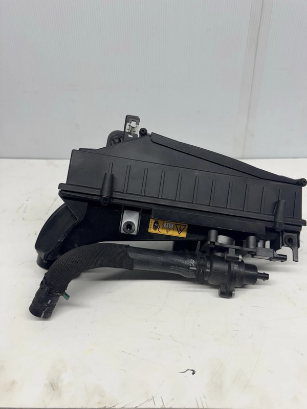 FRONT RIGHT AIR CLEANER INTAKE BOX OEM A1770900301 ASTON MARTIN DBX 707 23 $199.99