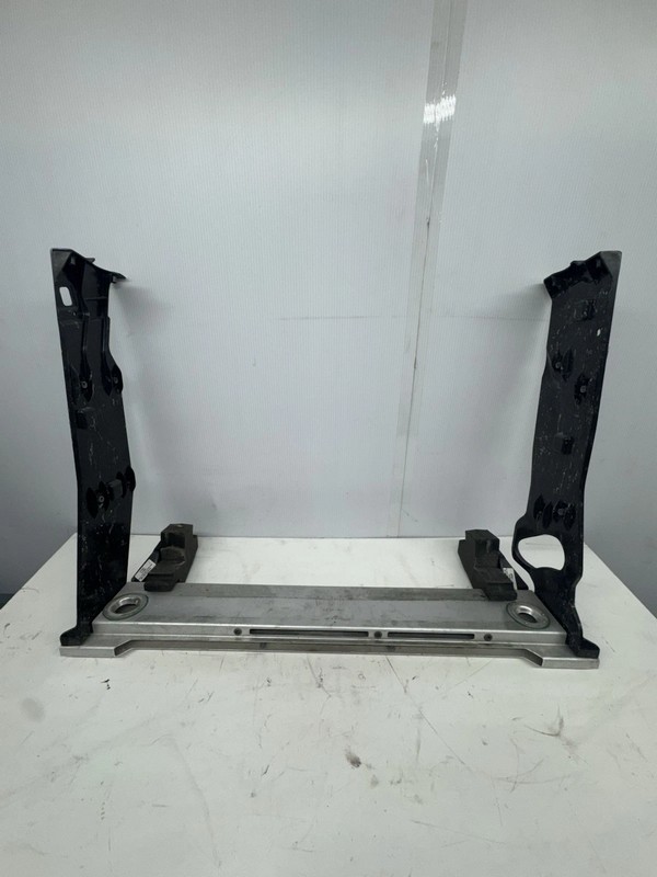 2019-2022 ASTON MARTIN DBX REINFORCEMENT IMPACT BAR BRACKET ASSEMBLY OEM $1099.99