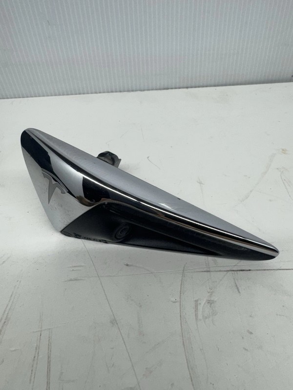 TESLA MODEL 3 FENDER CAMERA MARKER LEFT 2017 2018 2019 2020 2021 1125106-77-E $119.99