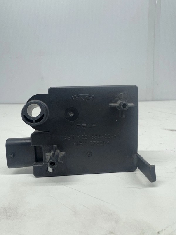 2017 2018 2019 2020-2023 TESLA MODEL 3 M3 REAR BUMPER BODY CONTROL MODULE OEM $24.99