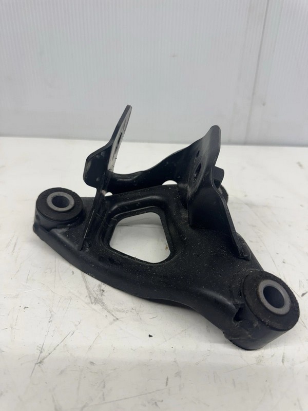 OEM TESLA MODEL 3 FRONT RIGHT SIDE ENGINE MOUNT BRACKET 1110232-00-B 2017-2020 $49.99